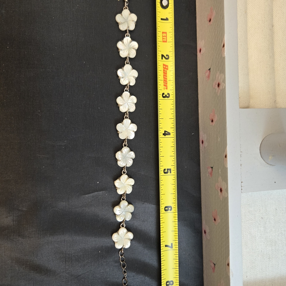 Vintage Carved Mother of Pearl Shell Plumeria Flower Link Bracelet - Picture 8 of 11
